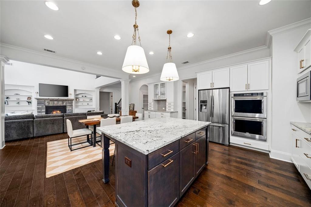 2930 Manorview Lane