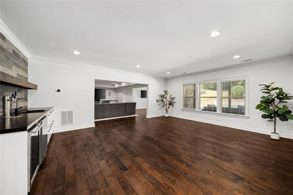 2930 Manorview Lane