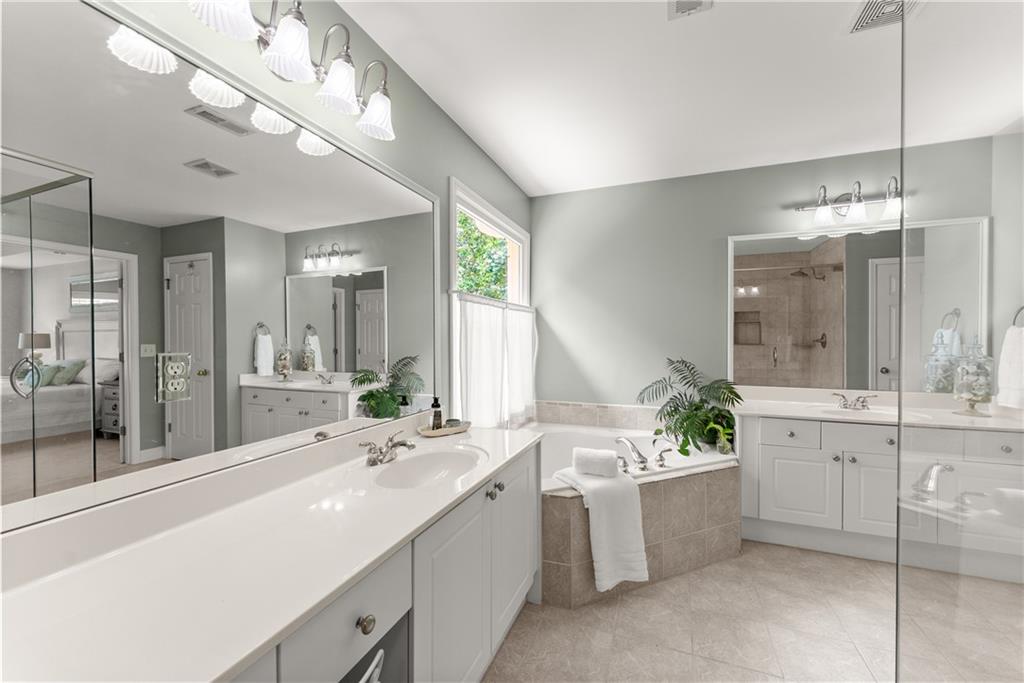 4015 Eyrie Farms Lane