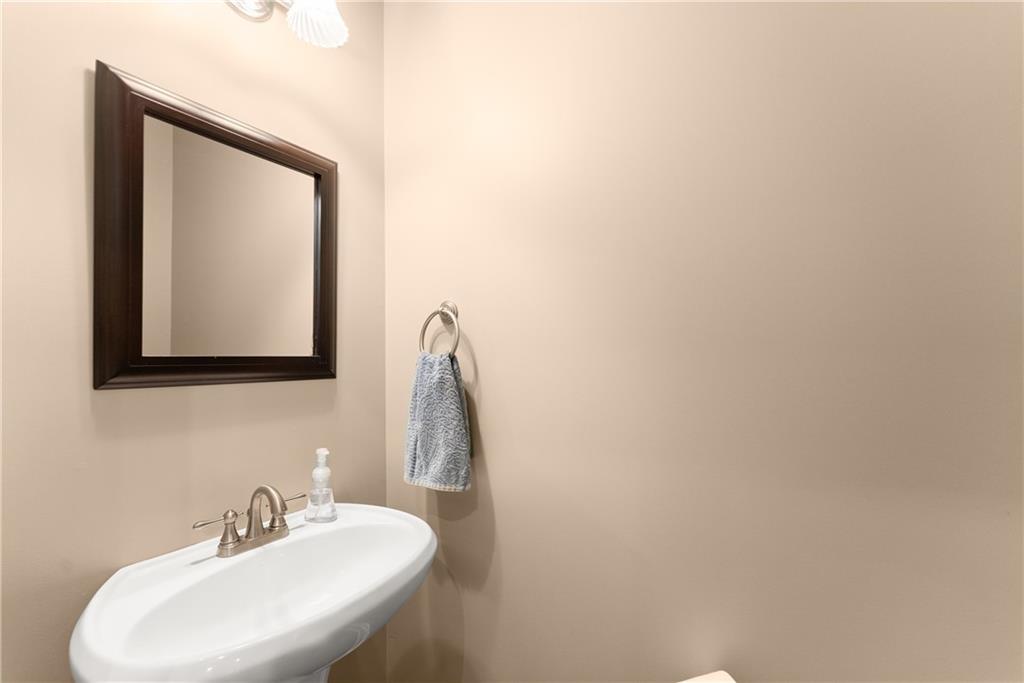 4015 Eyrie Farms Lane