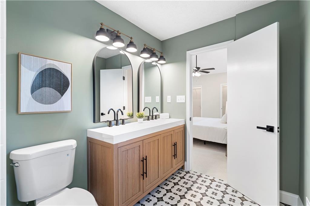 767 Starmist Court NE