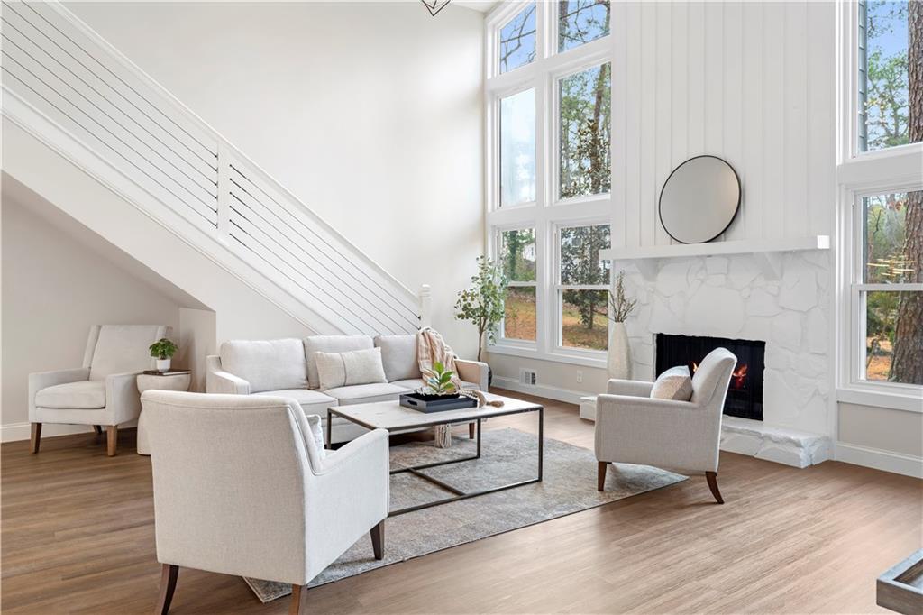 767 Starmist Court NE