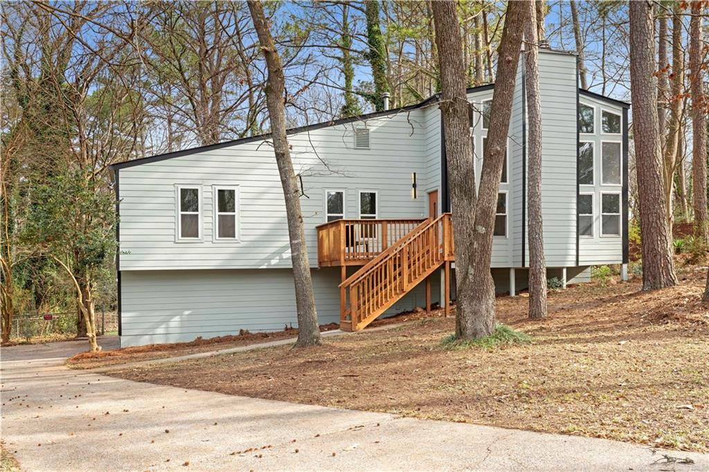 767 Starmist Court NE