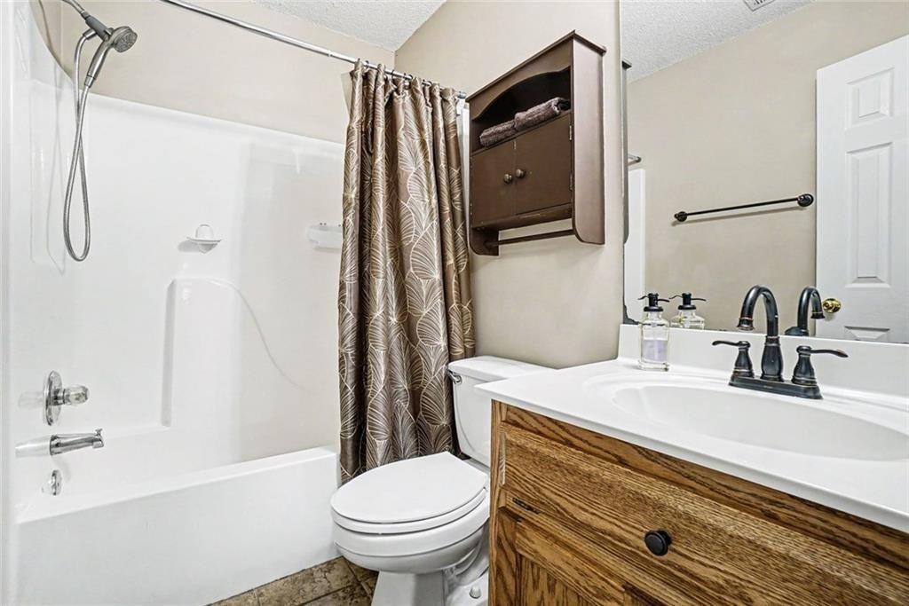 902 Cobblestone Trail