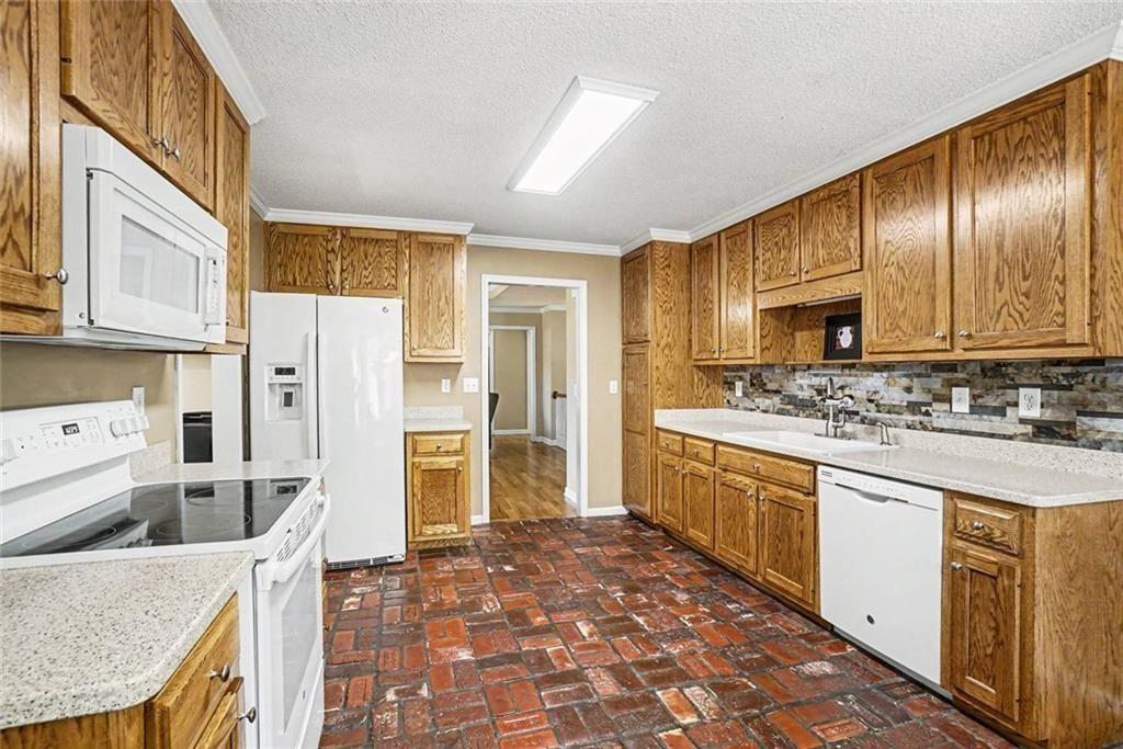 902 Cobblestone Trail
