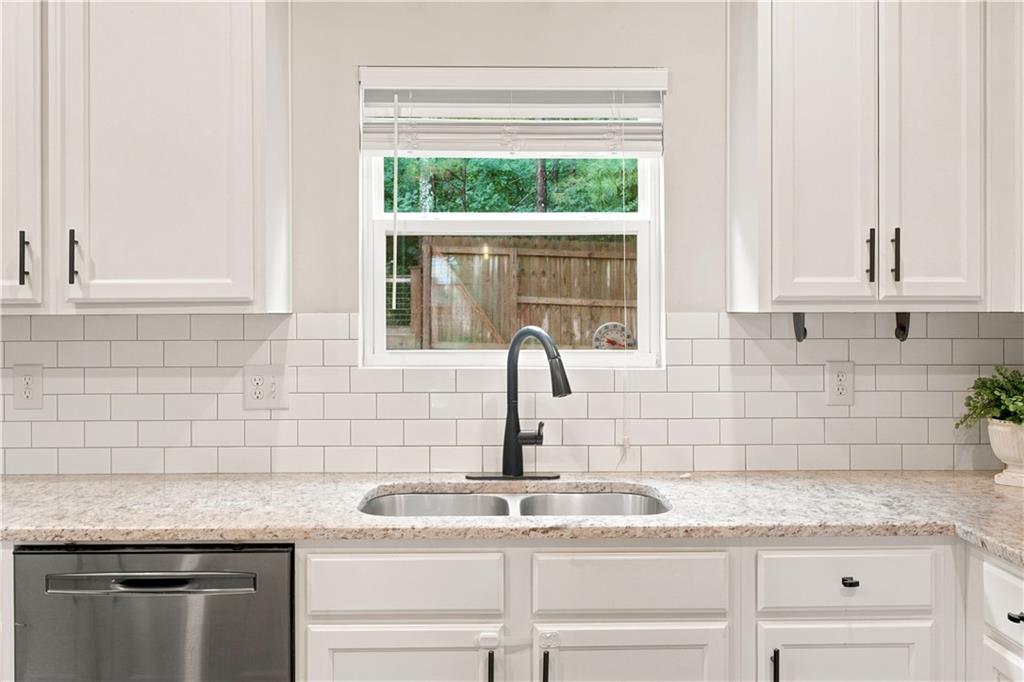 150 Laurelcrest Lane