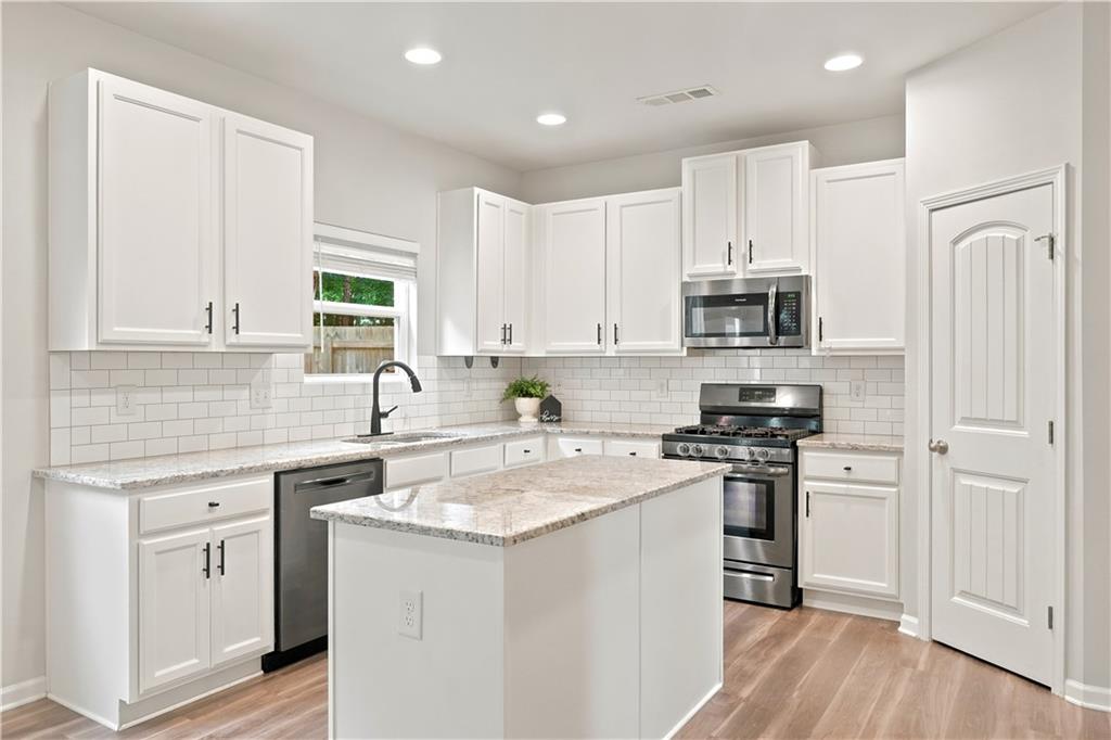 150 Laurelcrest Lane