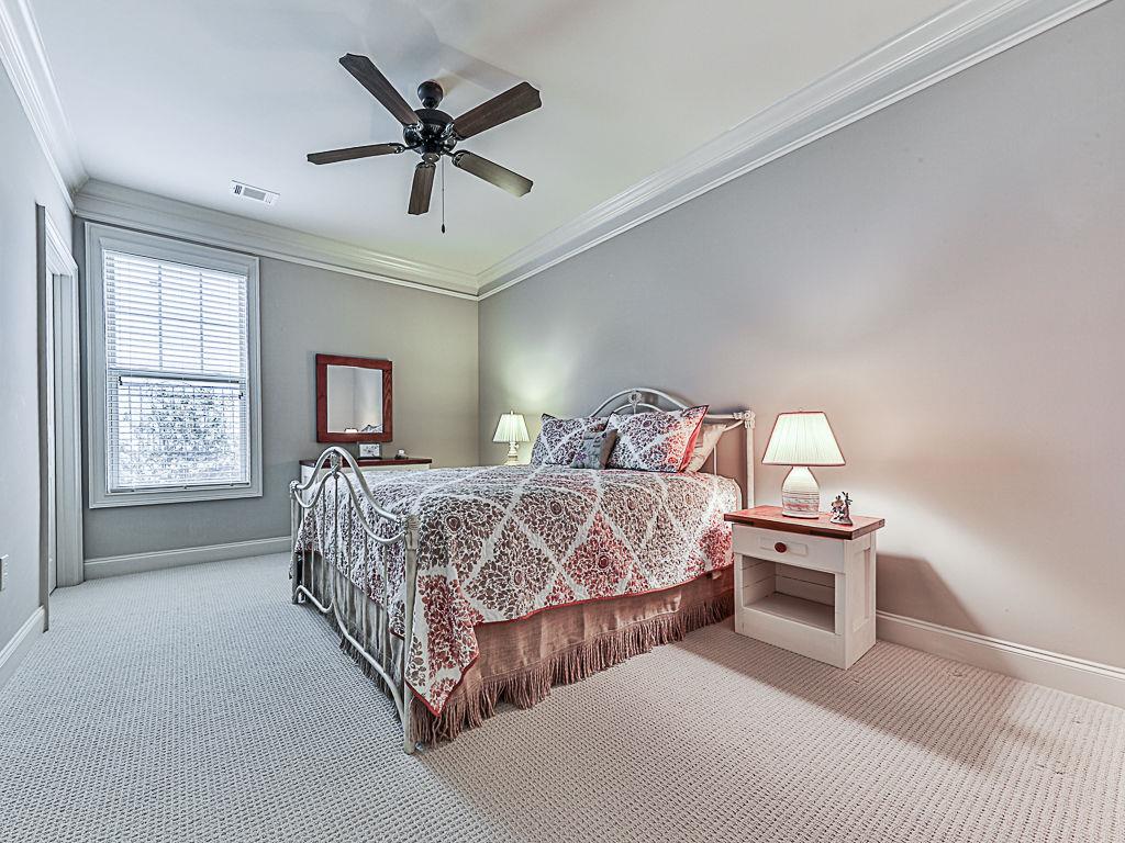 105 Laurel Overlook