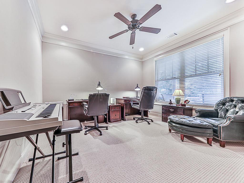 105 Laurel Overlook