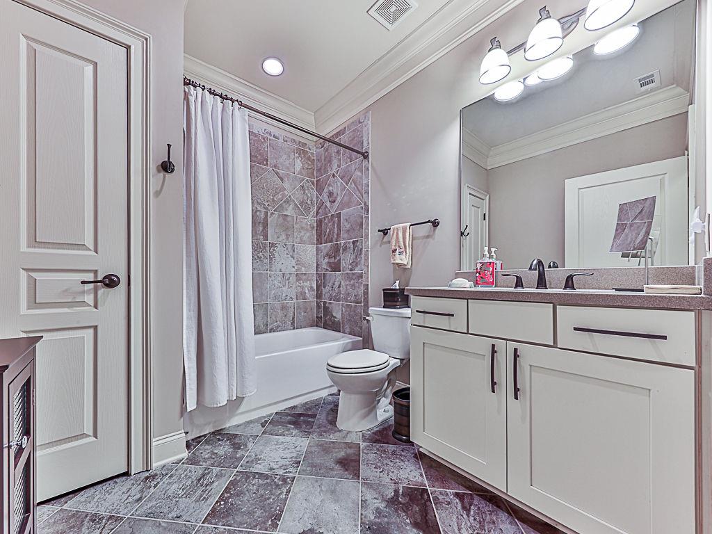 105 Laurel Overlook