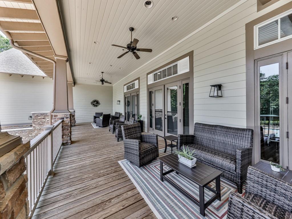 105 Laurel Overlook