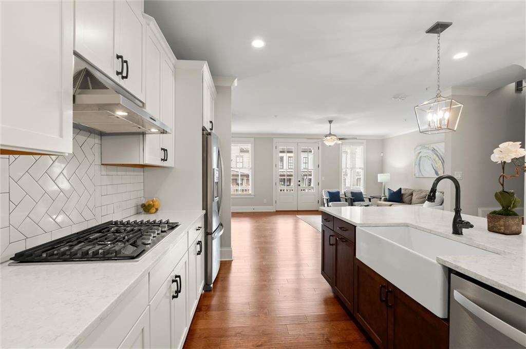 138 Inwood Walk