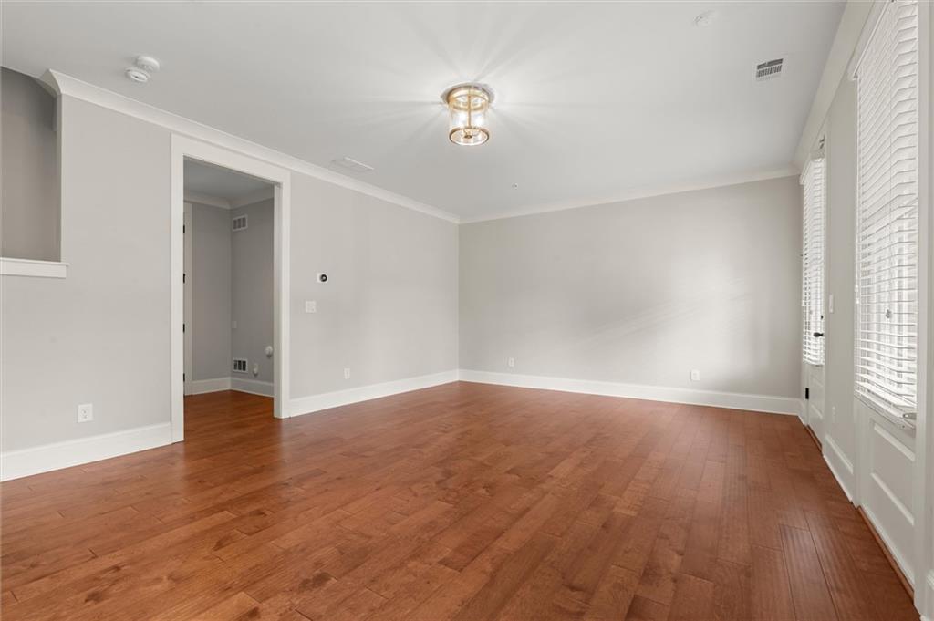 138 Inwood Walk
