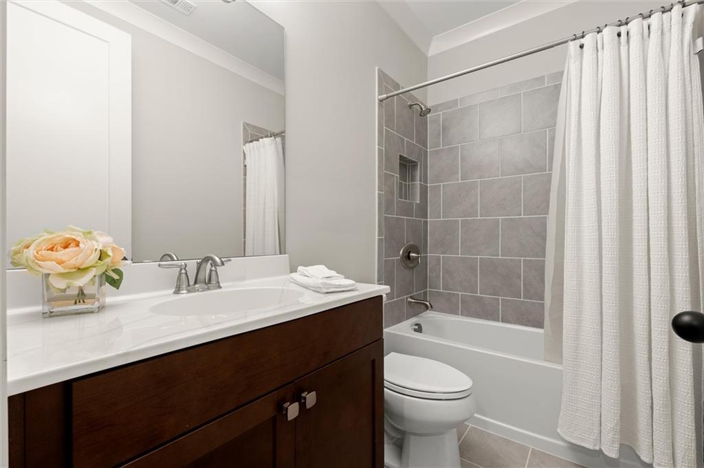 138 Inwood Walk