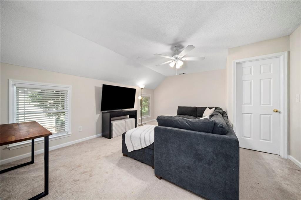 1005 Brentmoor Lane NW