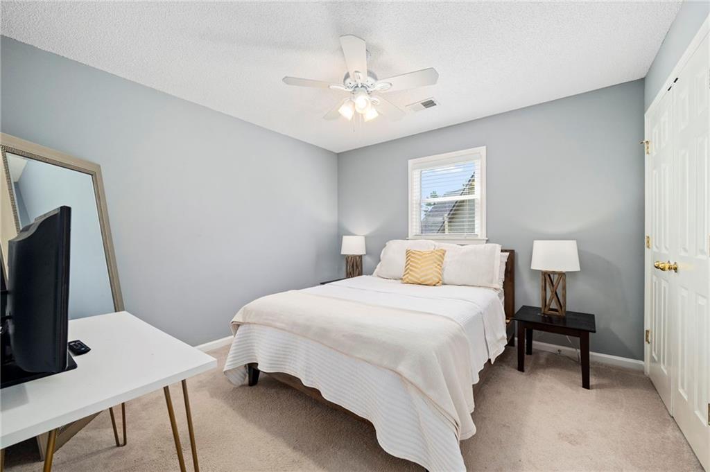 1005 Brentmoor Lane NW