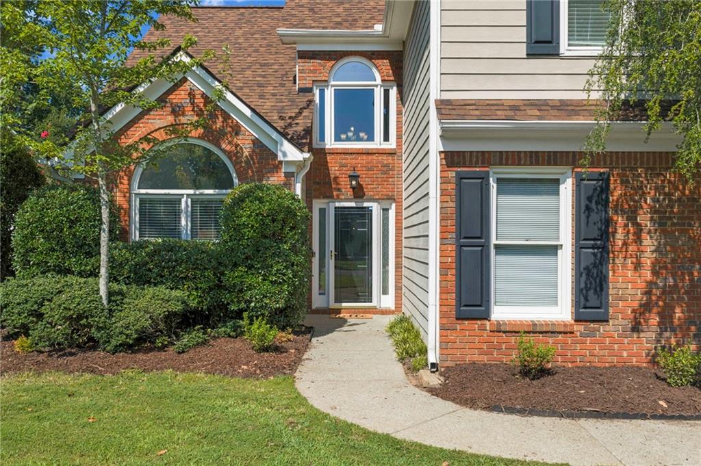 1005 Brentmoor Lane NW