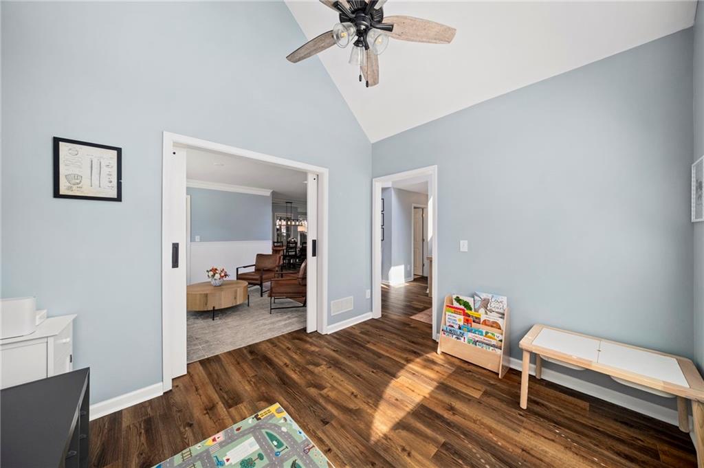 1005 Brentmoor Lane NW