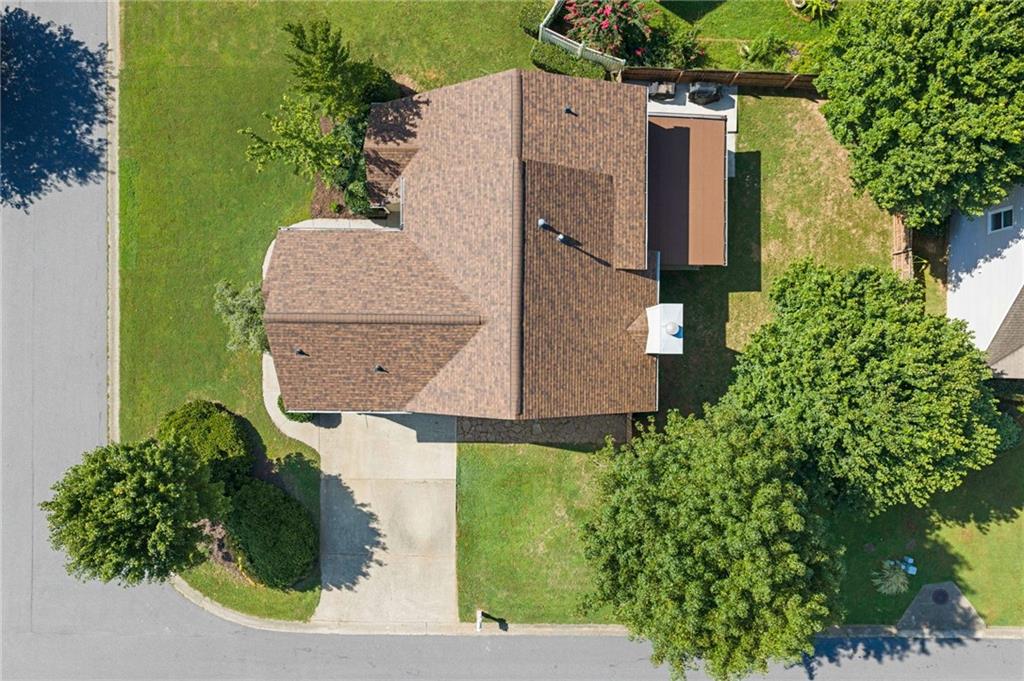 1005 Brentmoor Lane NW