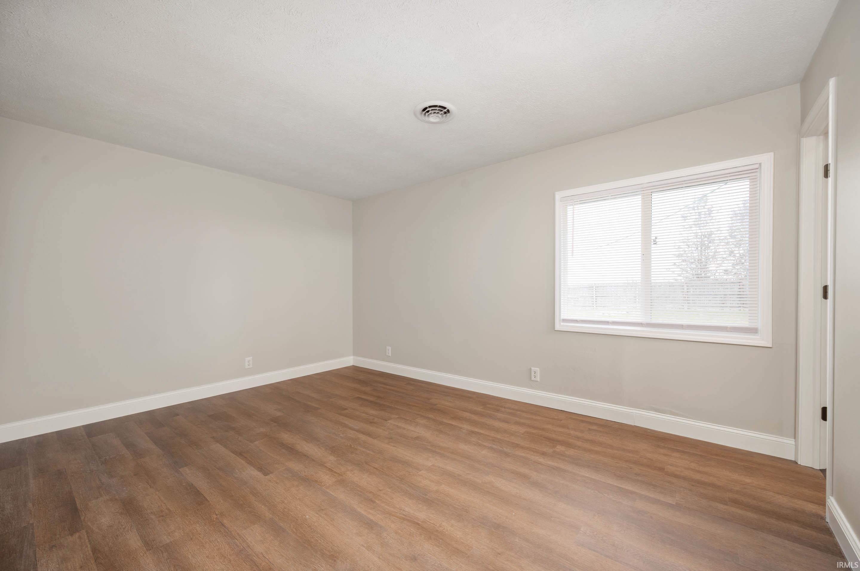 1846 E Wren Boulevard