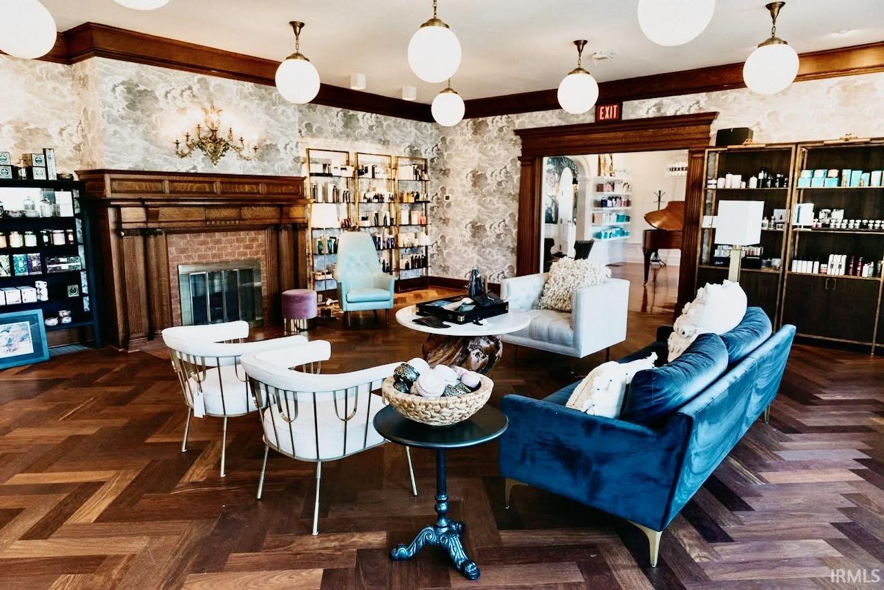 1400 W University Avenue