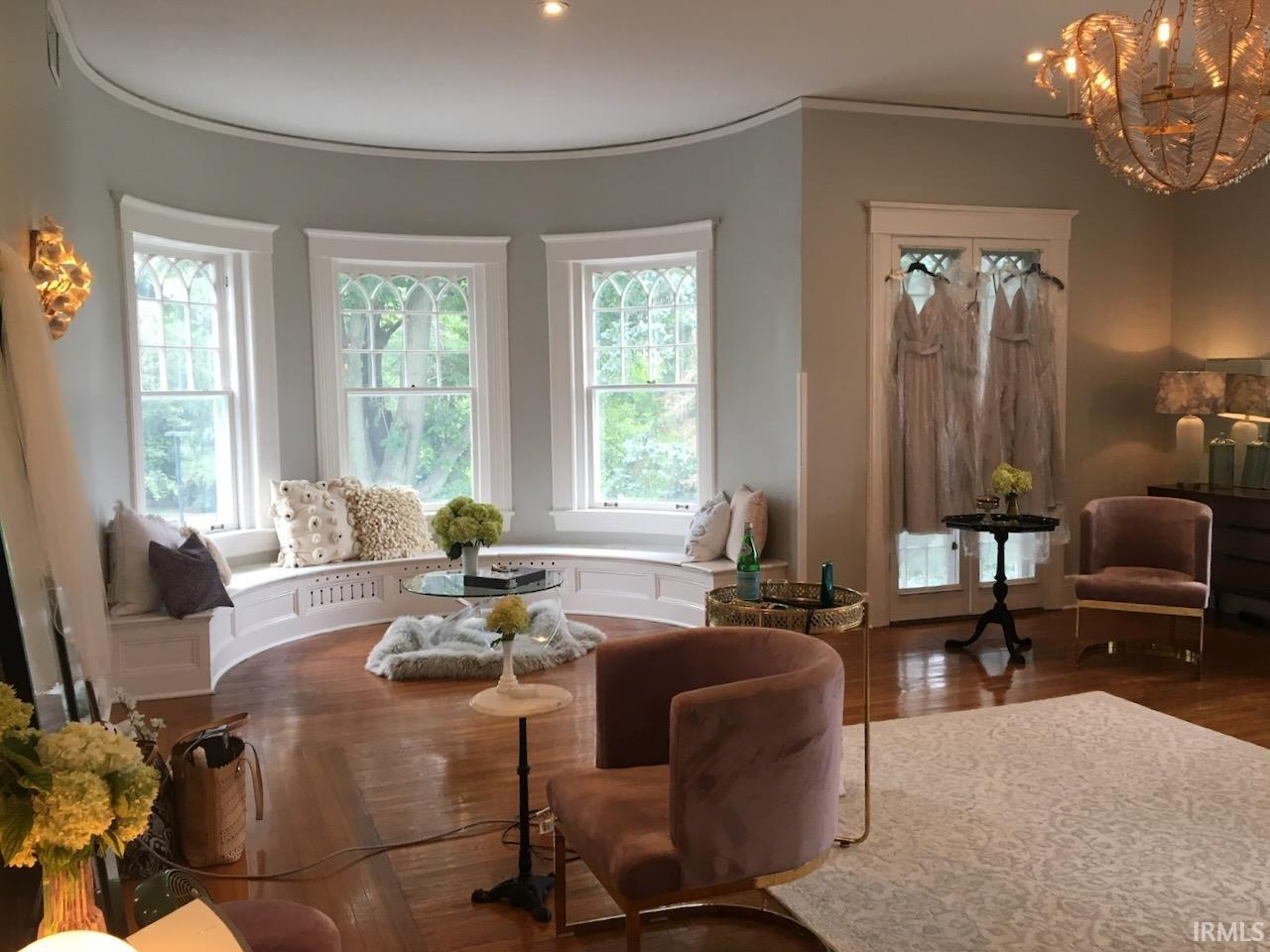 1400 W University Avenue