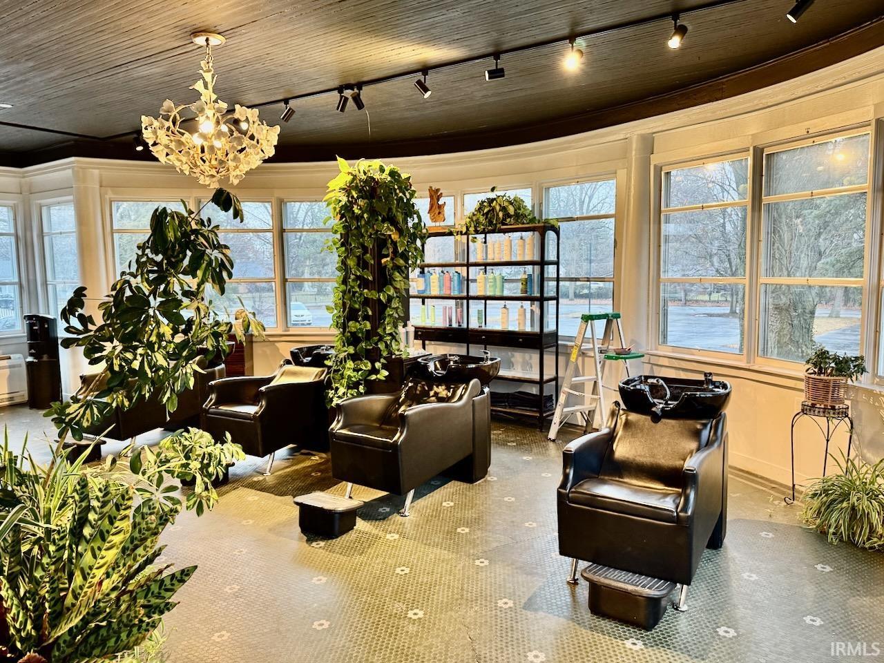 1400 W University Avenue