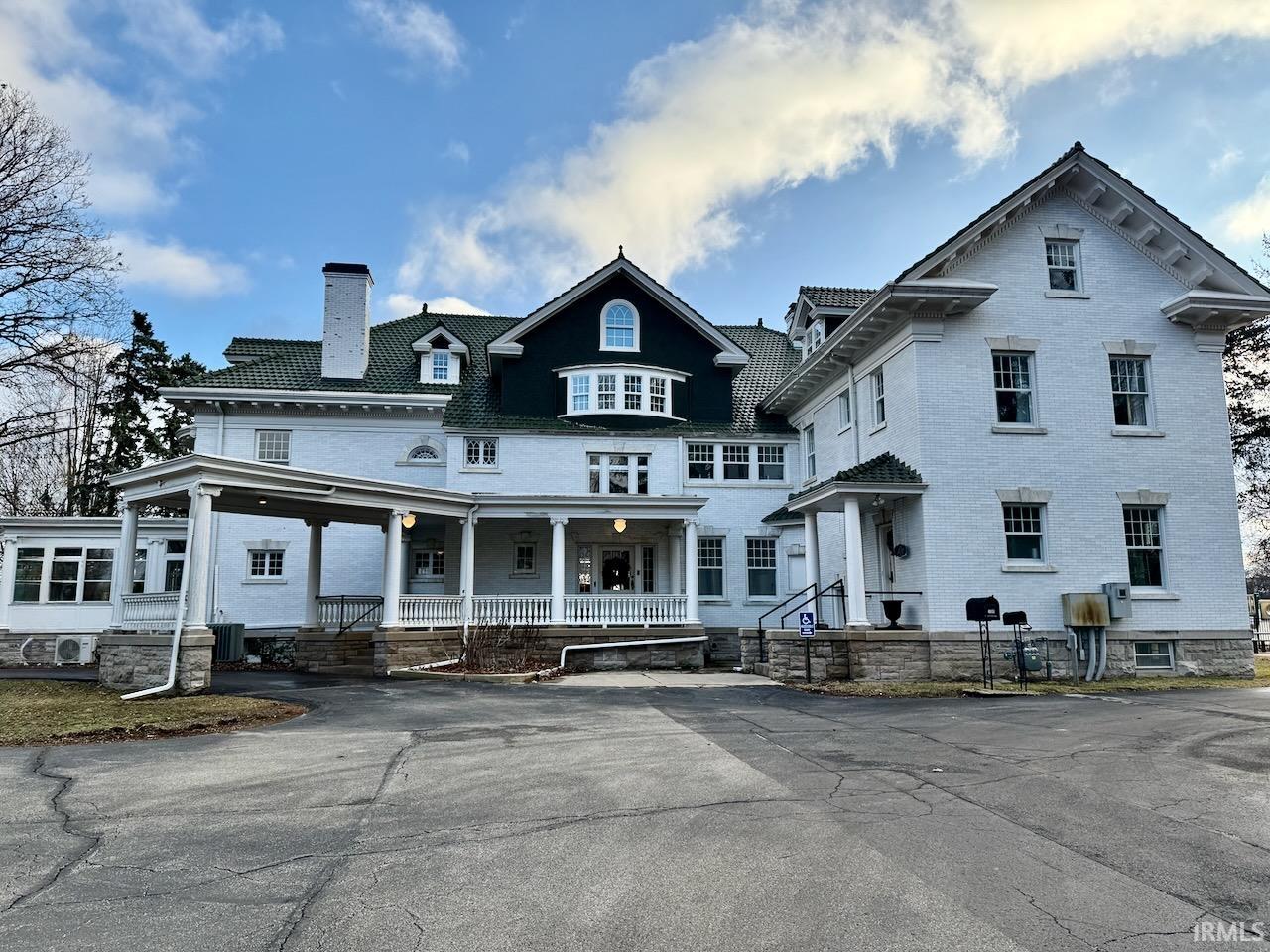 1400 W University Avenue