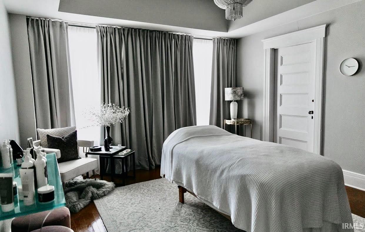 1400 W University Avenue