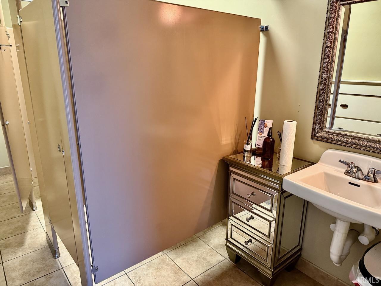 1400 W University Avenue