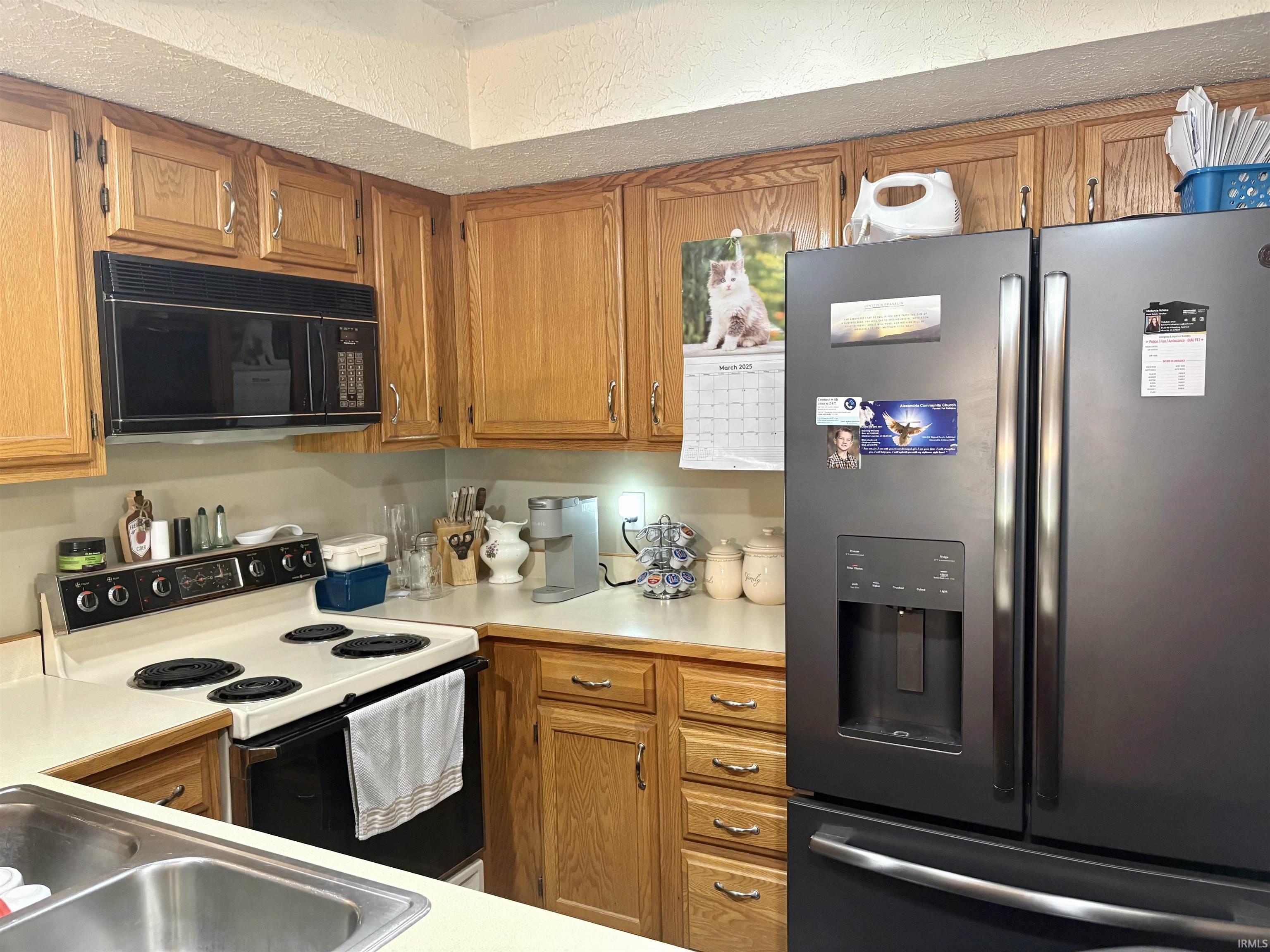 3934 N Lakeside Drive