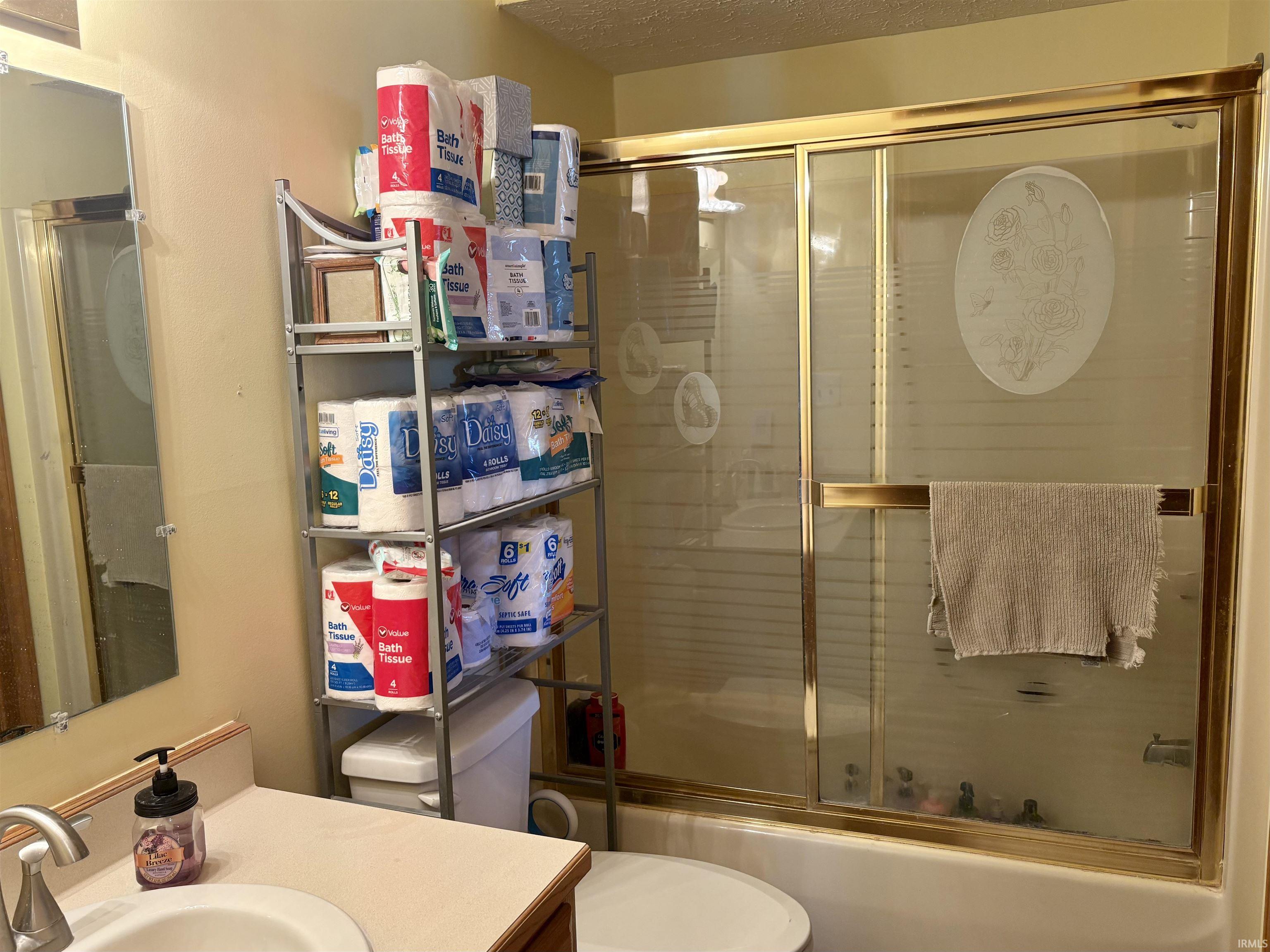 3934 N Lakeside Drive