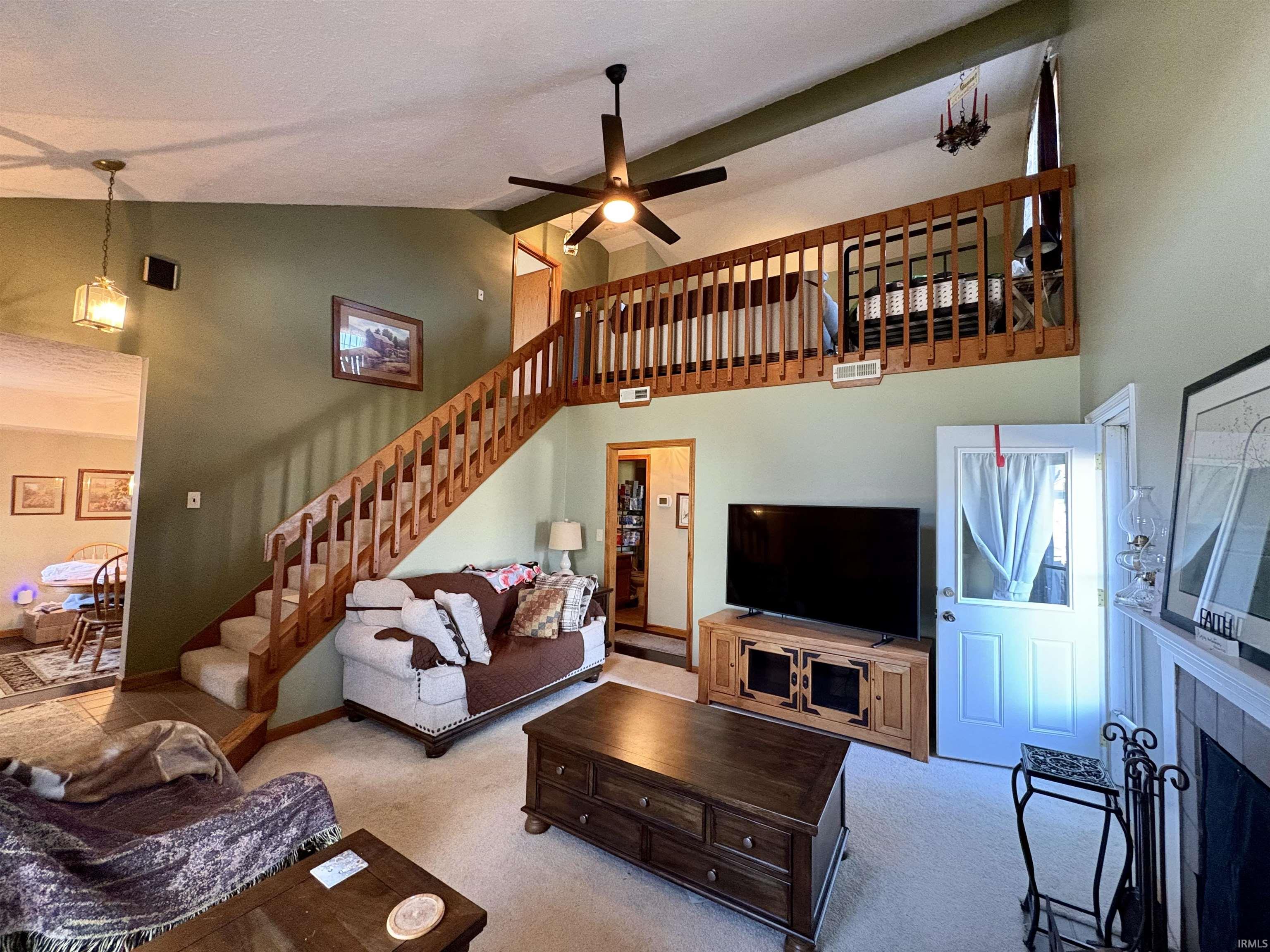 3934 N Lakeside Drive