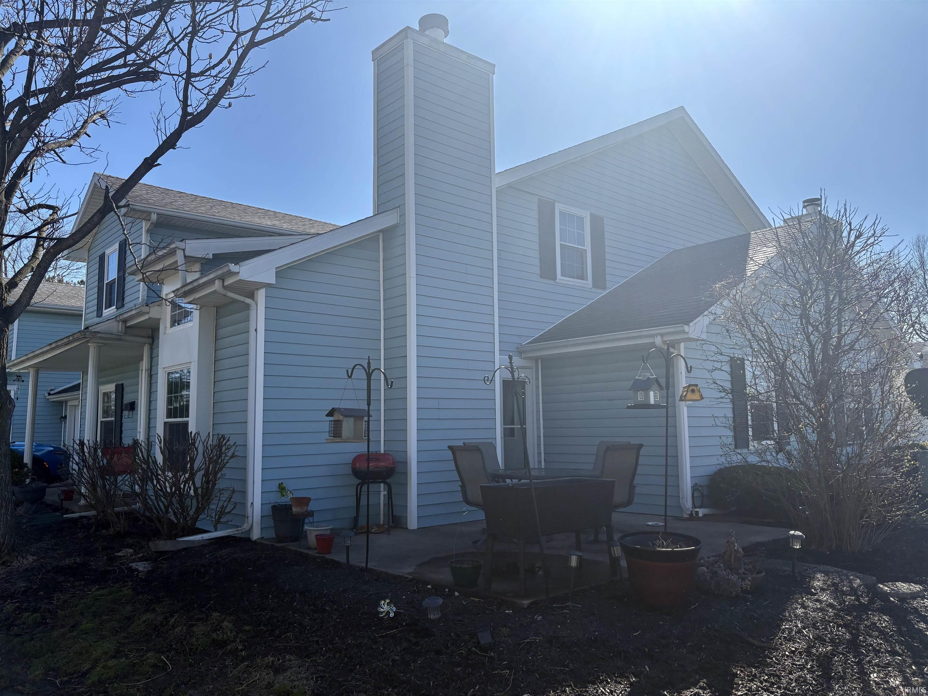 3934 N Lakeside Drive