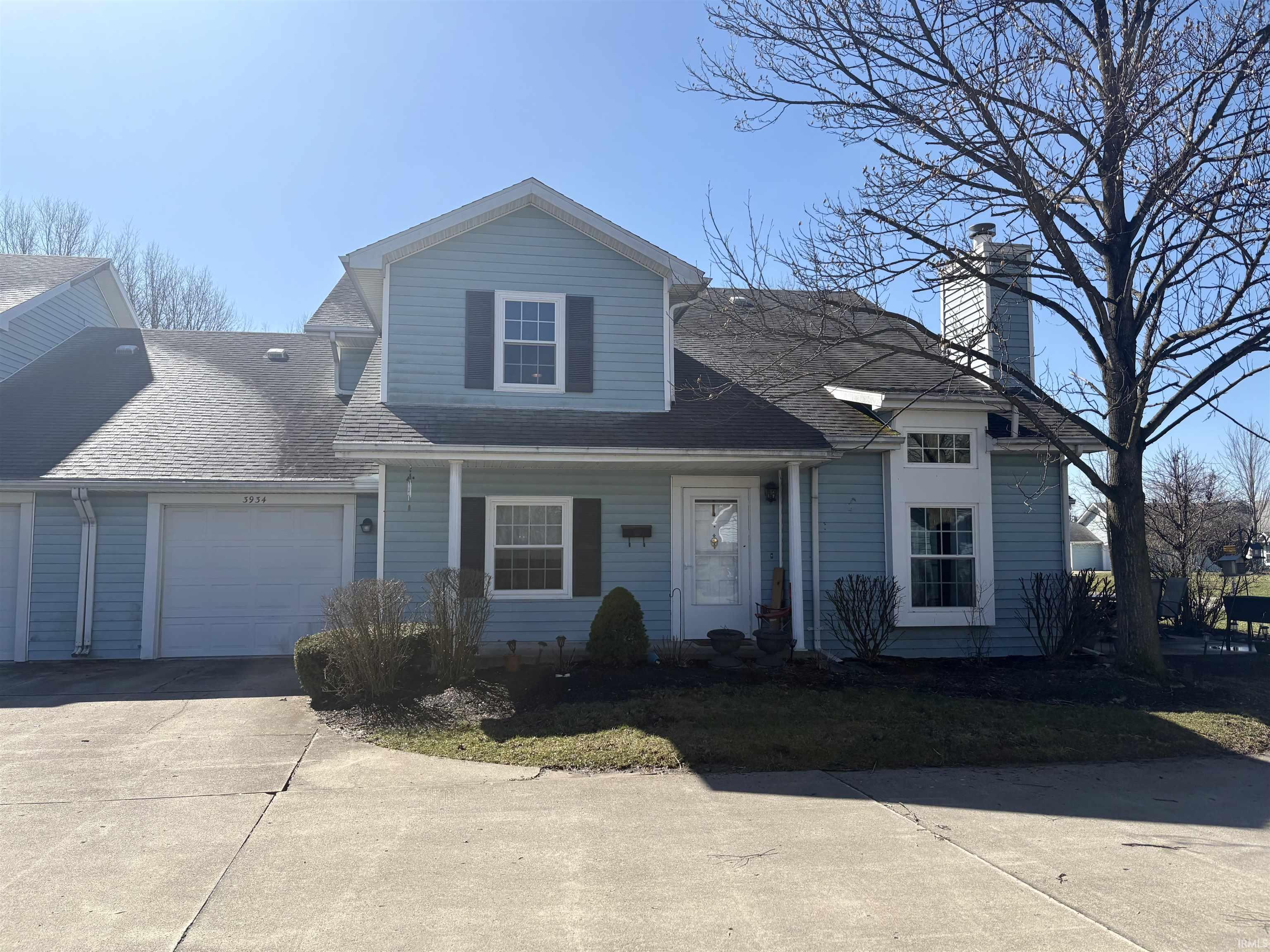 3934 N Lakeside Drive