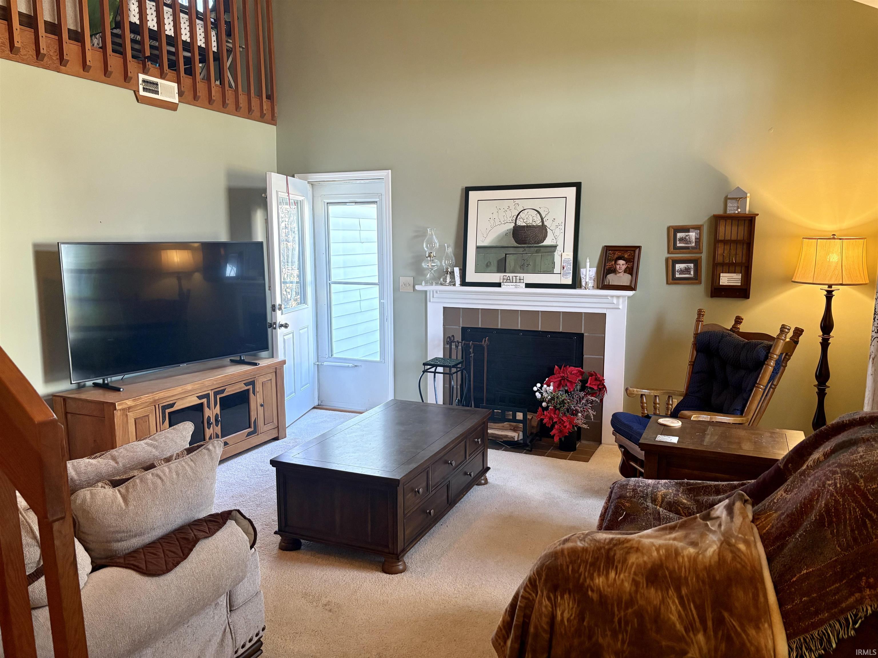 3934 N Lakeside Drive