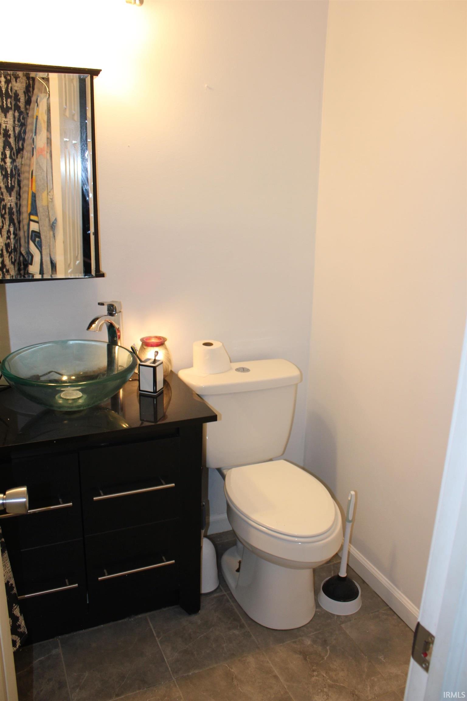 1408 N Olivewood Court