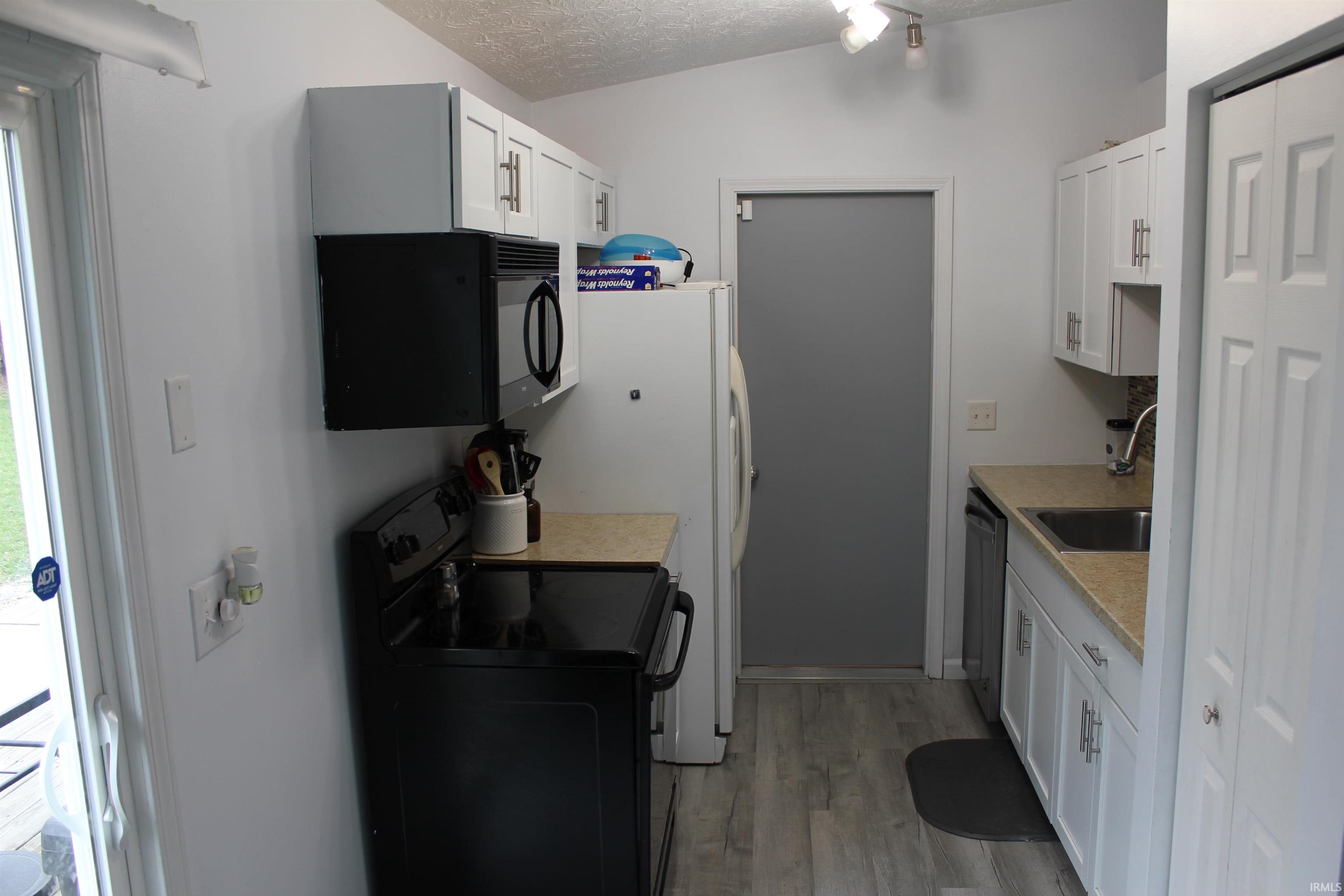 1408 N Olivewood Court