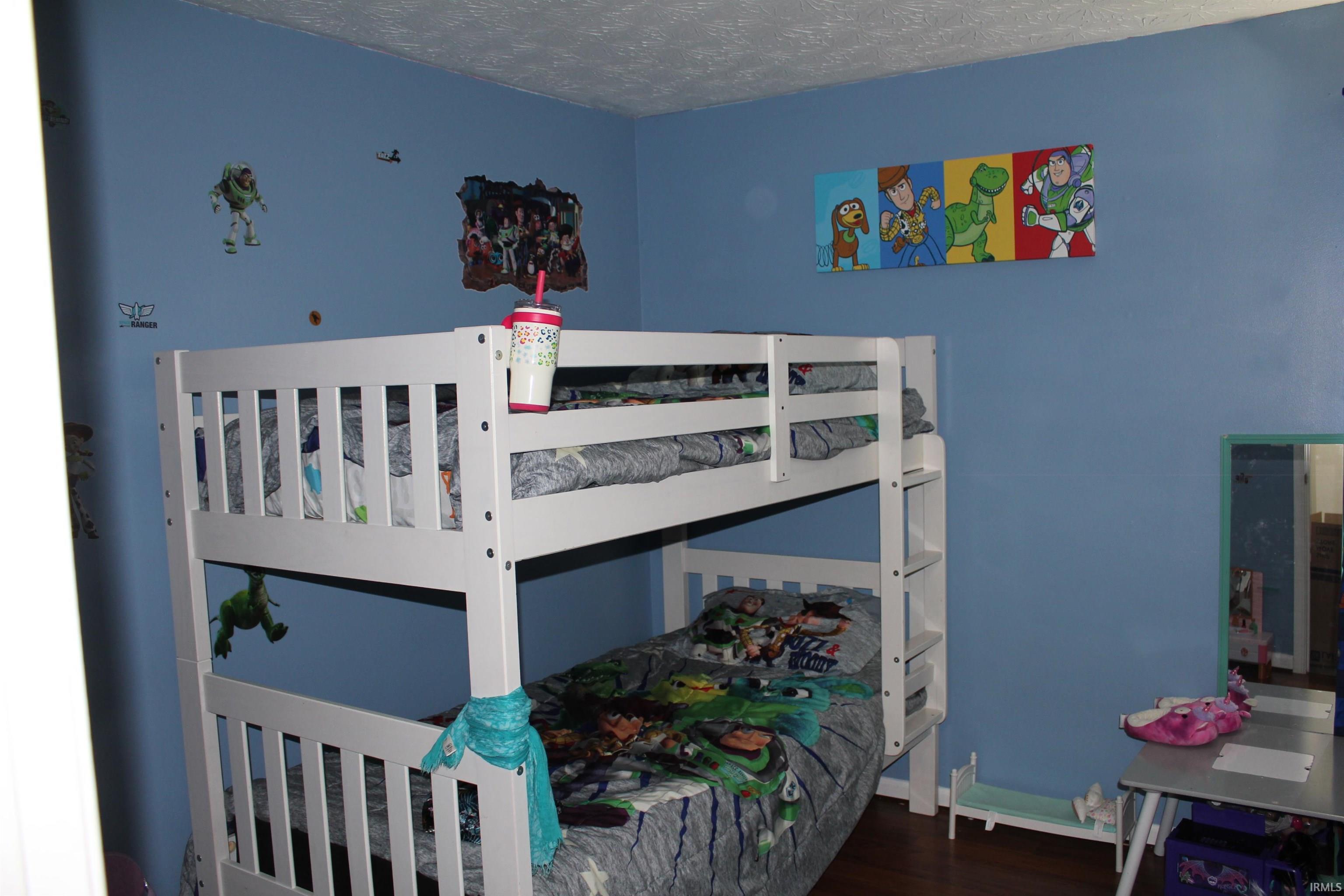 1408 N Olivewood Court