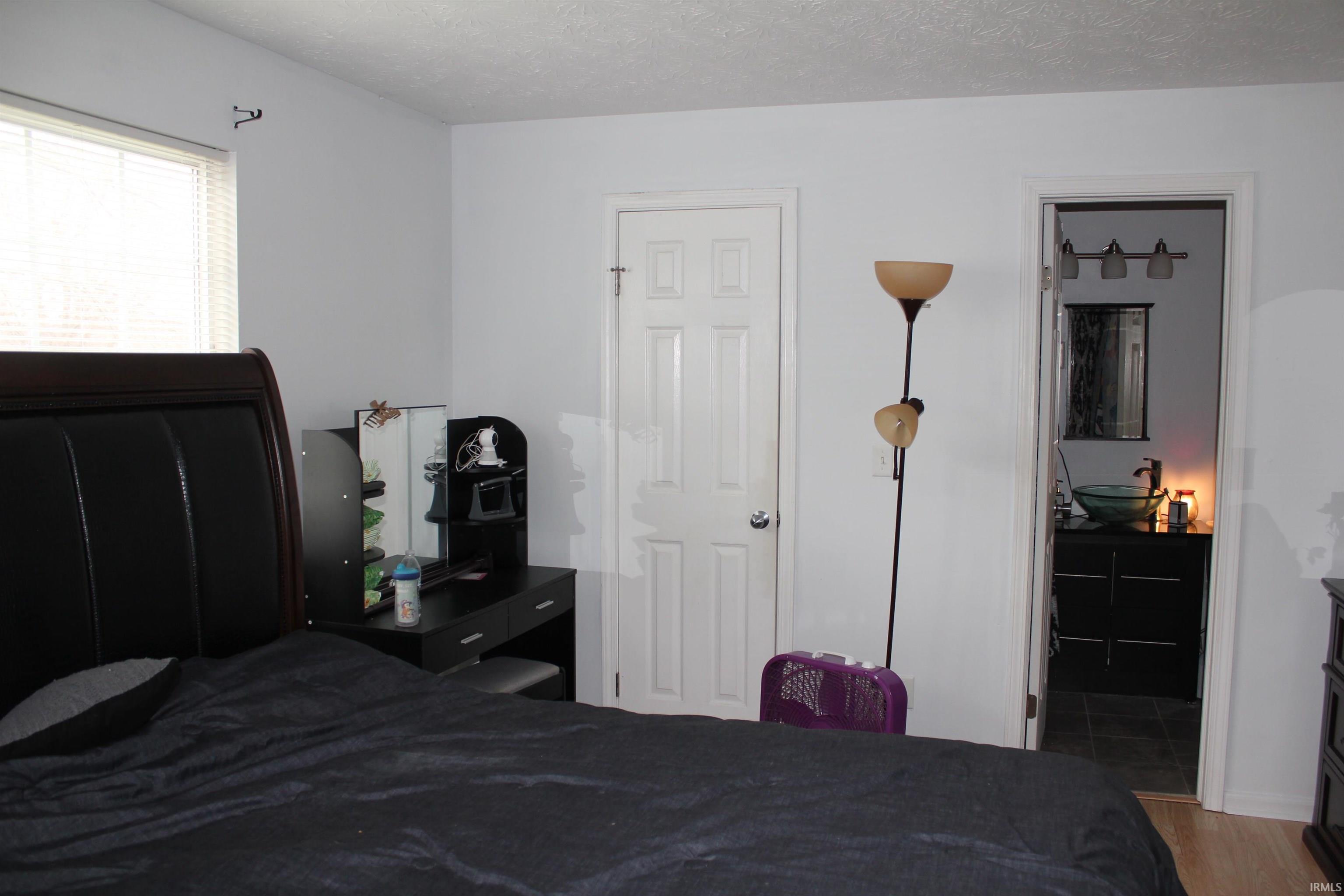 1408 N Olivewood Court