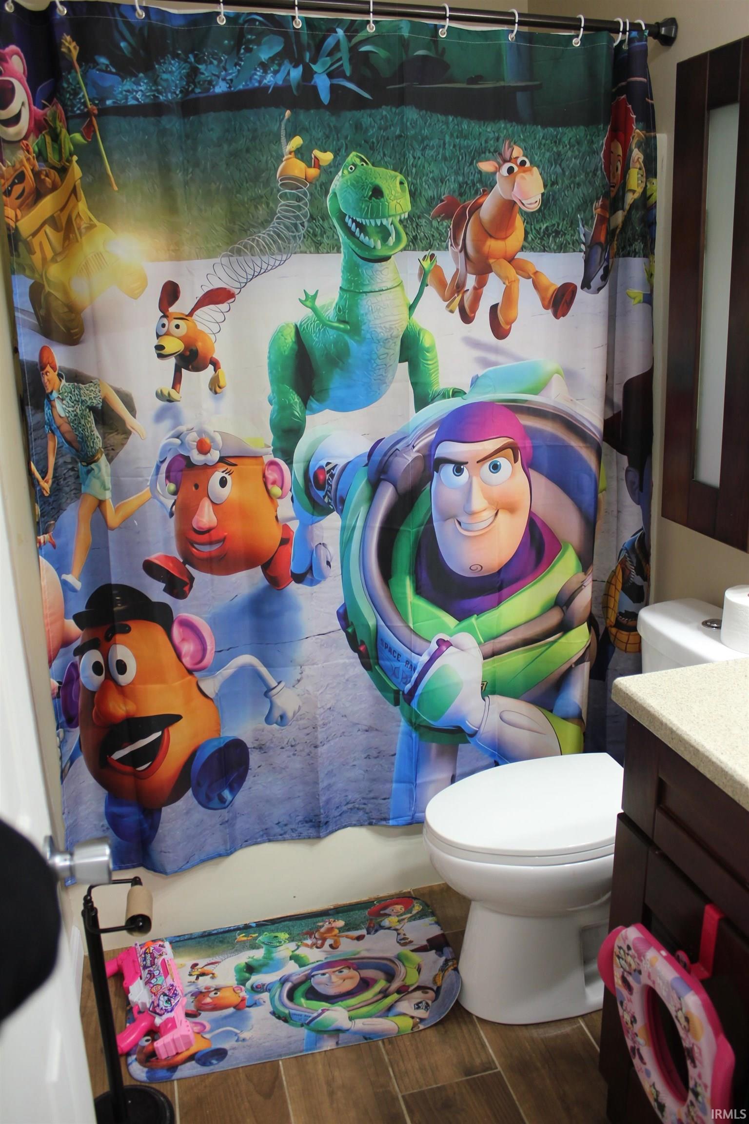 1408 N Olivewood Court