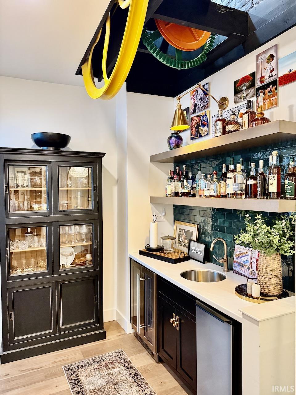 114 S Walnut Street Unit: 100 & 200