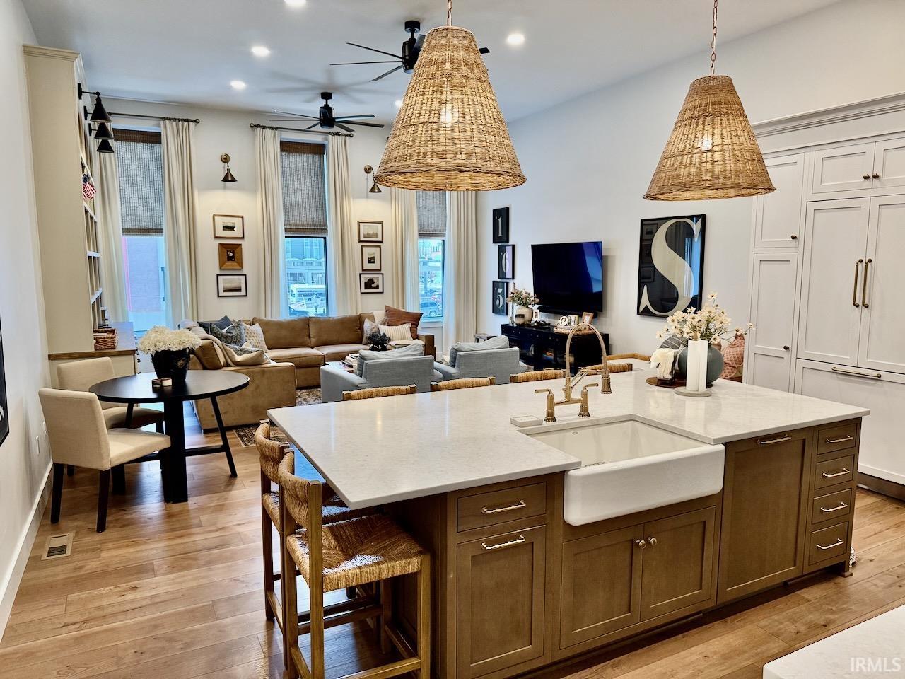 114 S Walnut Street Unit: 100 & 200