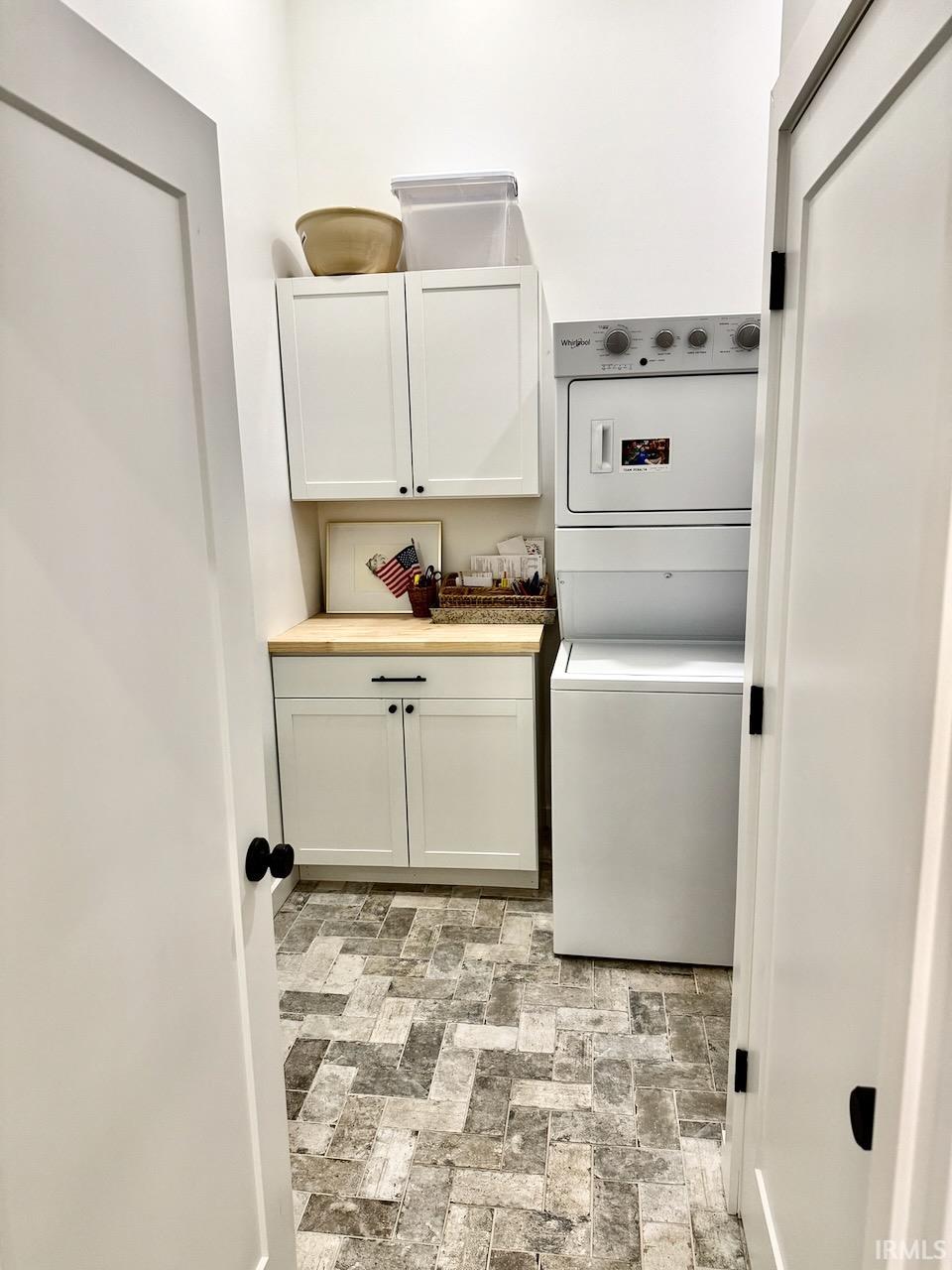 114 S Walnut Street Unit: 100 & 200