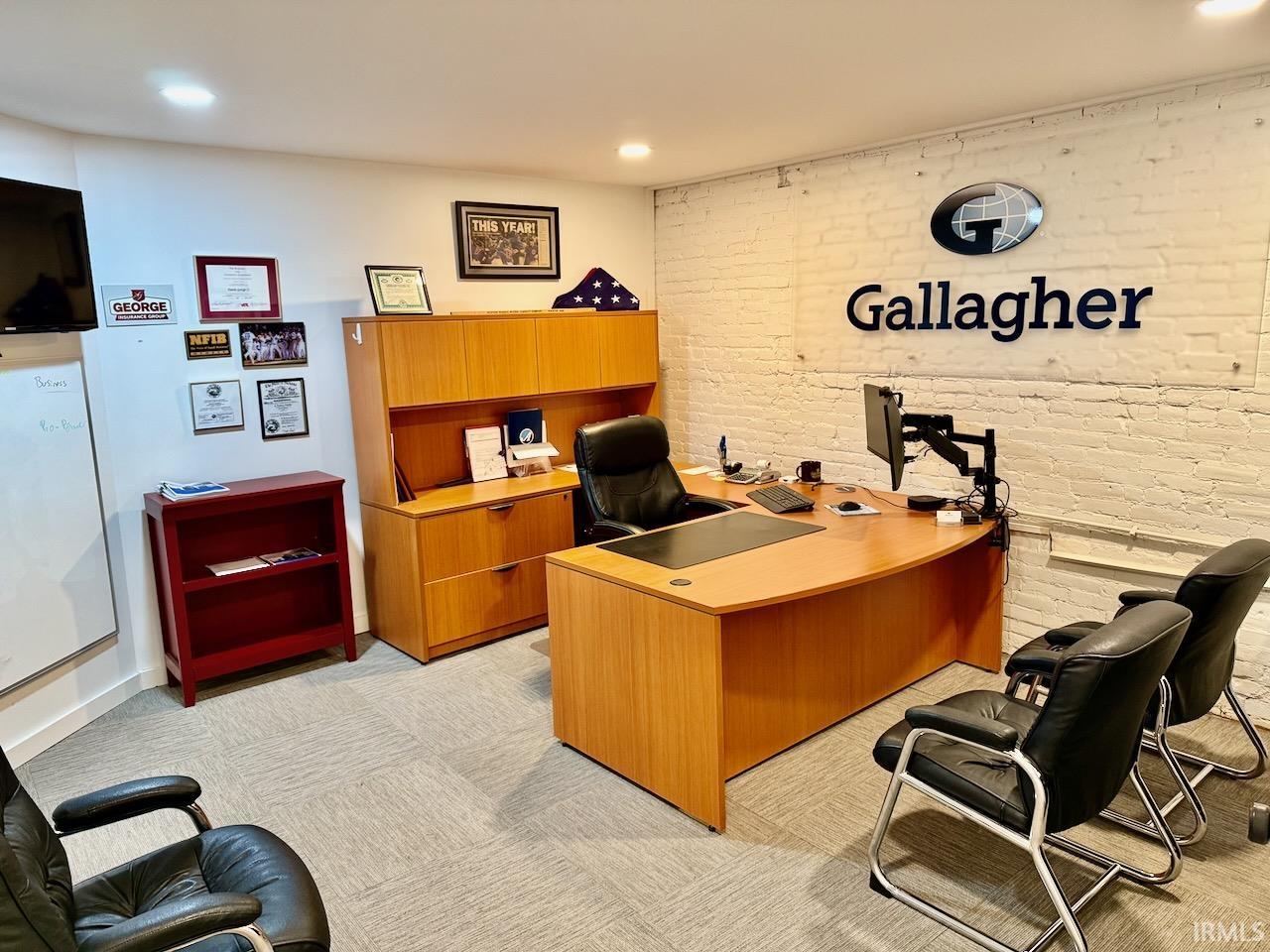 114 S Walnut Street Unit: 100 & 200