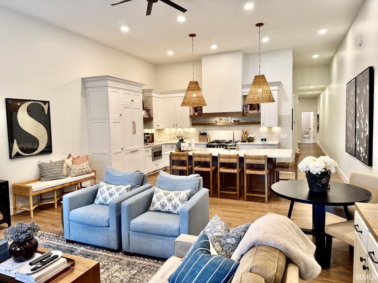 114 S Walnut Street Unit: 100 & 200