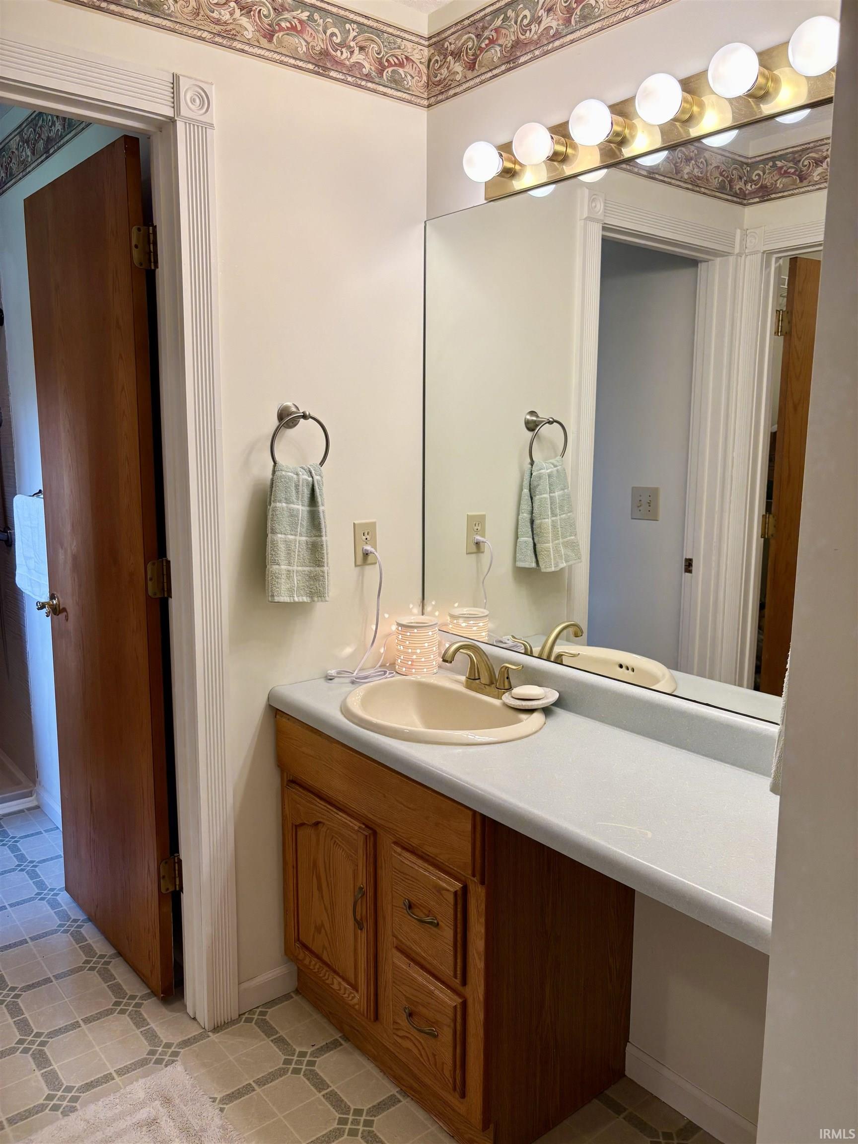 604 S Pittenger Road