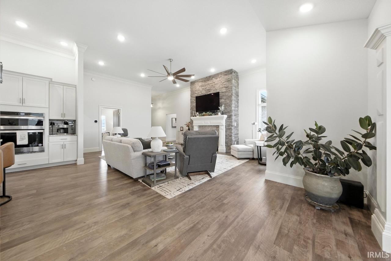 4909 N Graystone Drive