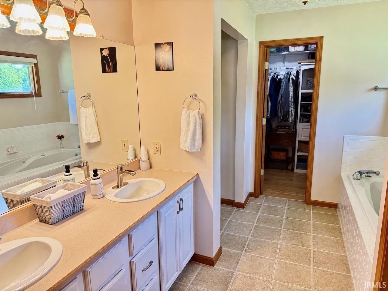 399 S Woodlawn Street