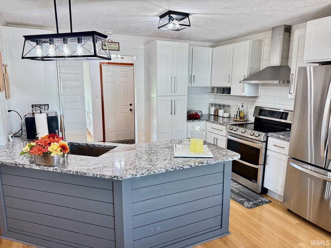 399 S Woodlawn Street